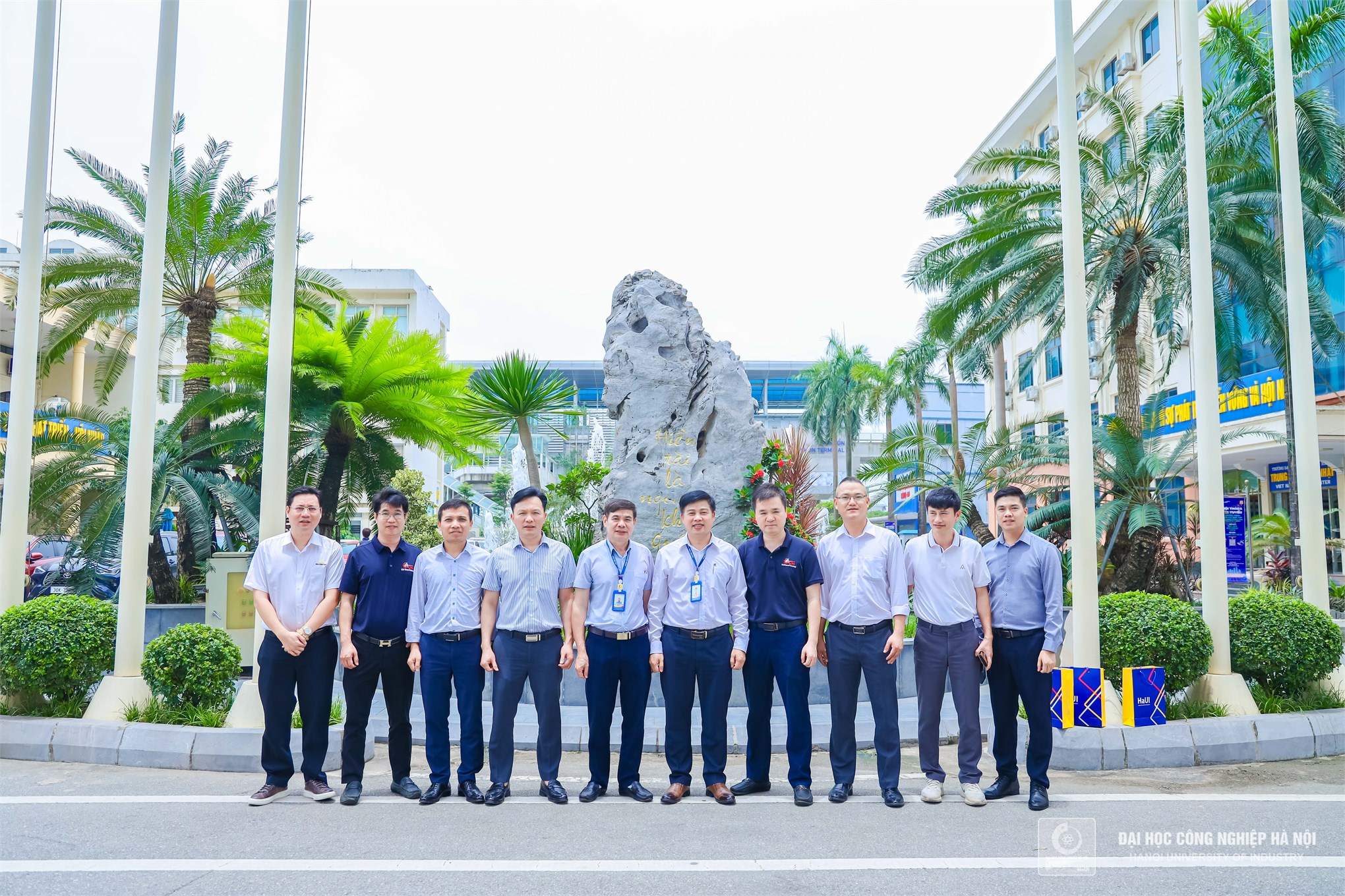 Kết nối mạng lưới cựu sinh viên, lan tỏa giá trị truyền thống Đại học Công nghiệp Hà Nội