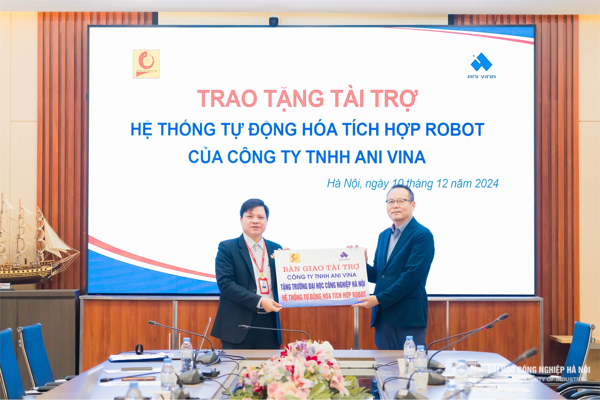 Công ty Ani Vina trao tài trợ hệ thống tự động hóa tích hợp robot cho Khoa Điện, Trường Đại học Công nghiệp Hà Nội