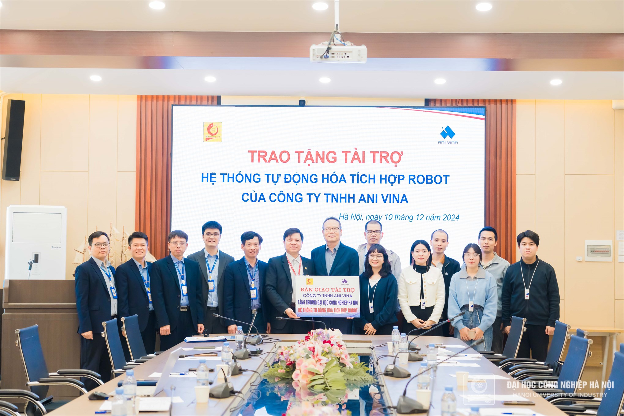 Công ty Ani Vina trao tài trợ hệ thống tự động hóa tích hợp robot cho Khoa Điện, Trường Đại học Công nghiệp Hà Nội