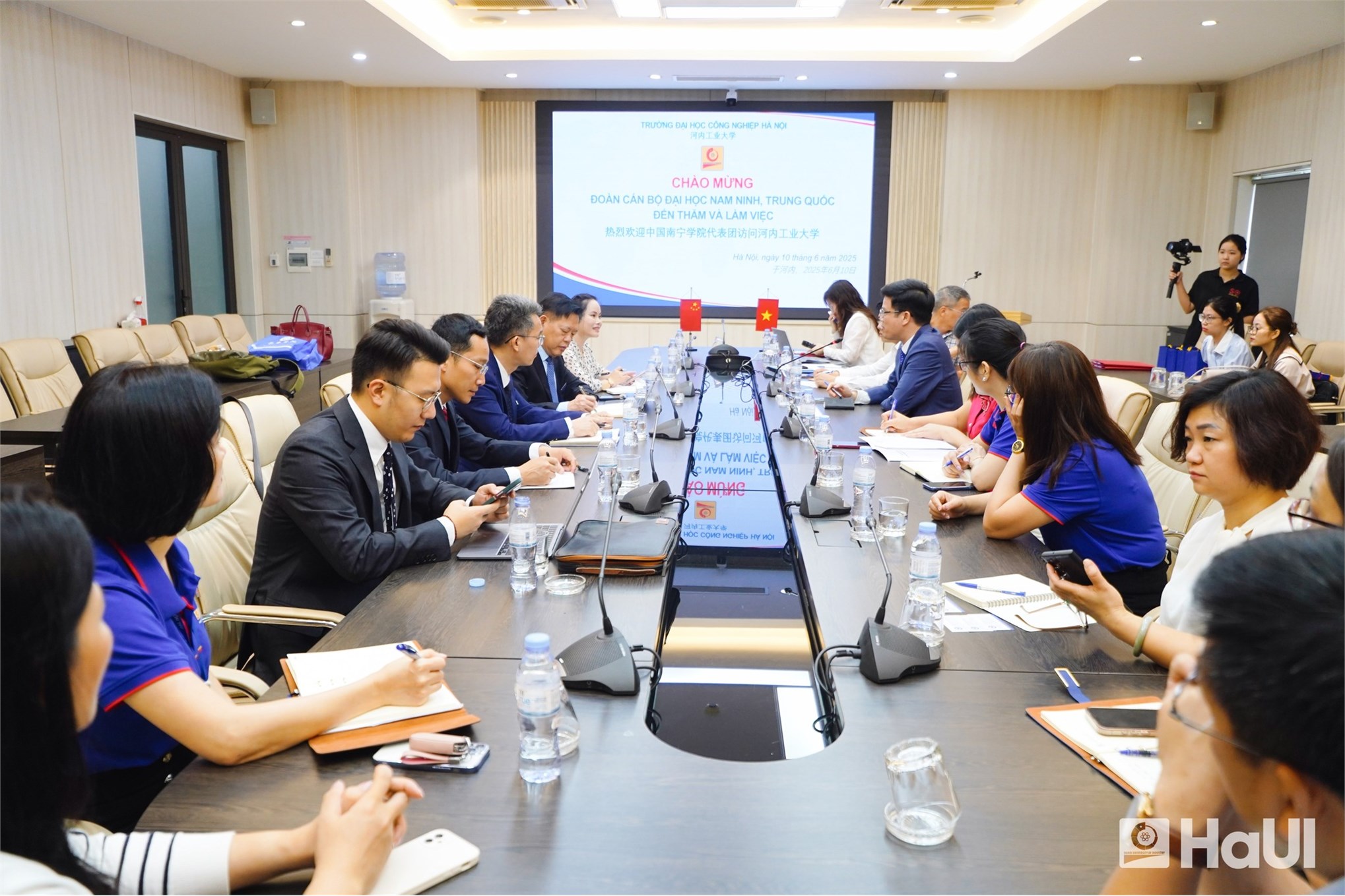 Toàn cảnh buổi làm việc