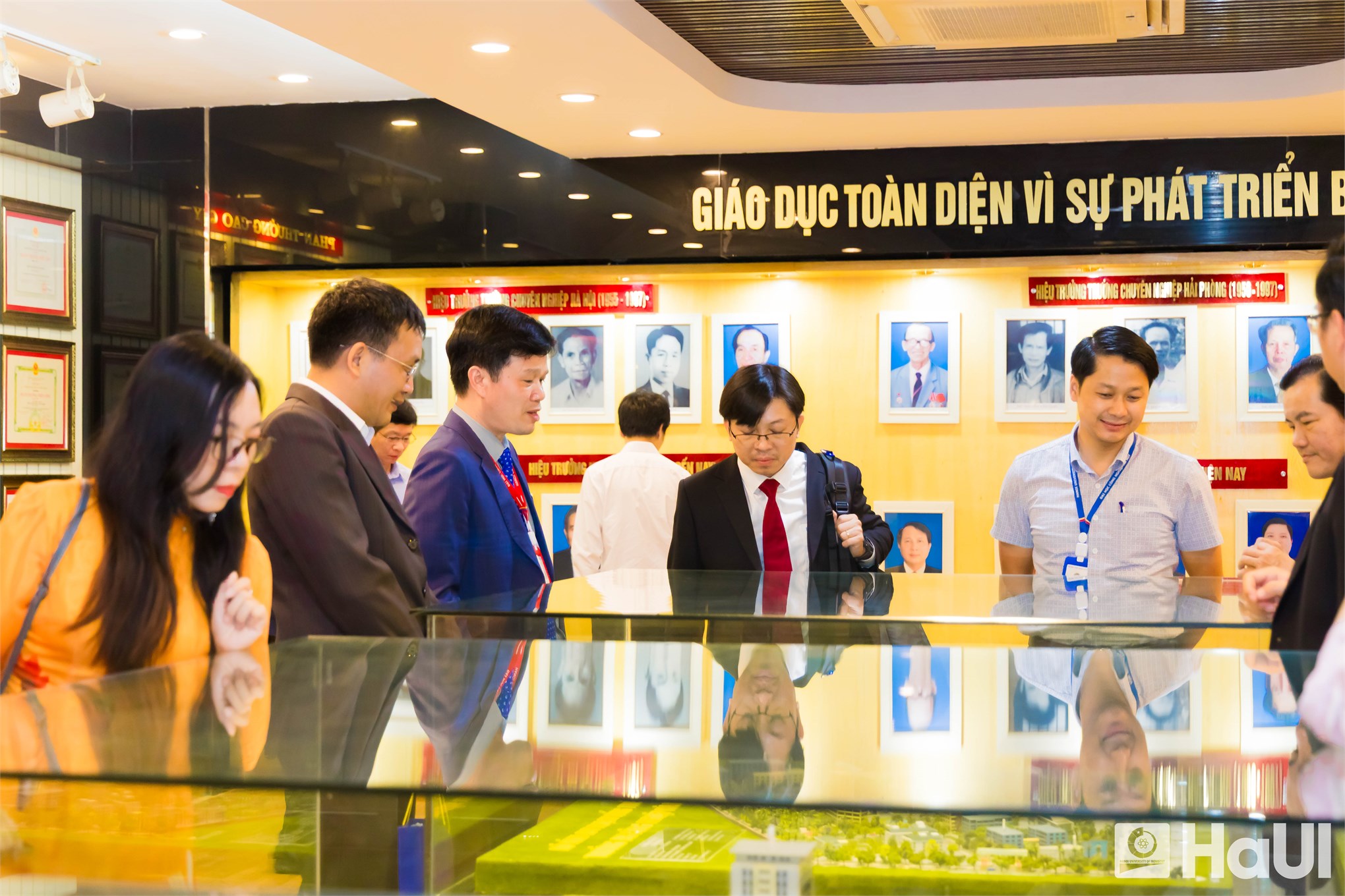 Trường Đại học Công nghiệp Hà Nội và Đại học Duy Tân ký kết hợp tác - đẩy mạnh hợp tác phát triển giáo dục