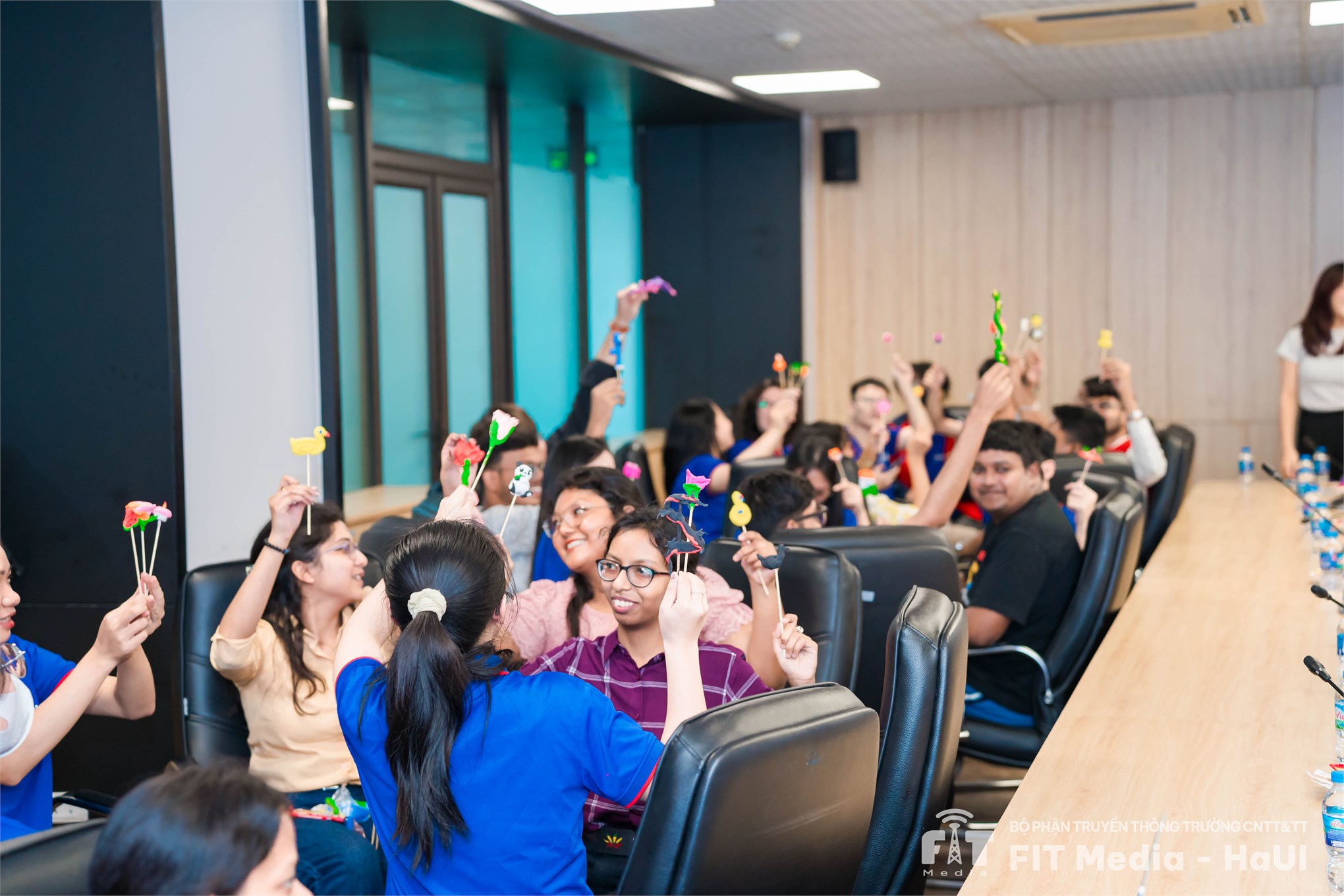 Khám phá công nghệ, kết nối văn hóa – Sinh viên Đại học JIS, Ấn Độ trải nghiệm tại Trường Đại học Công nghiệp Hà Nội