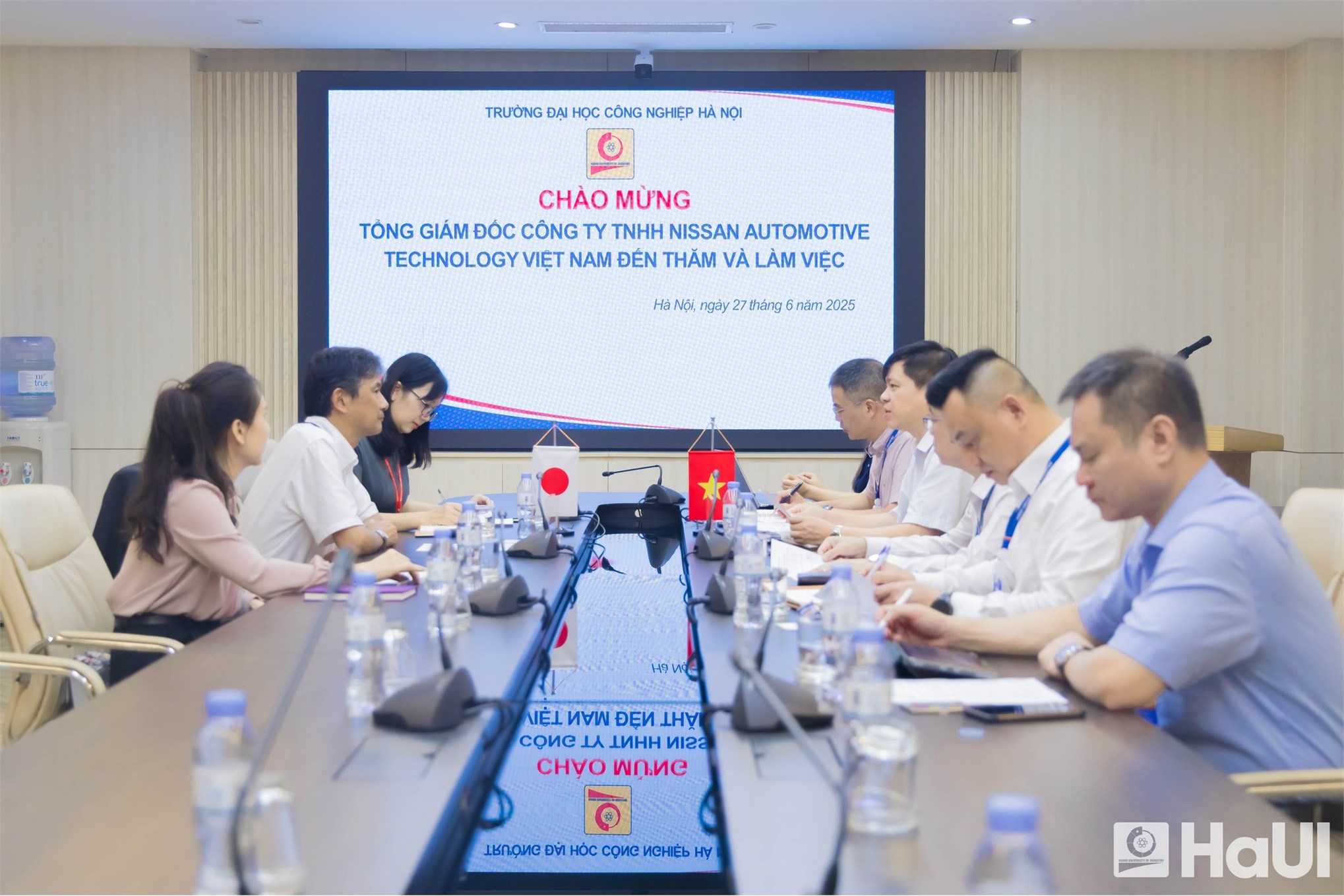 Trường Đại học Công nghiệp Hà Nội đón tiếp Tổng Giám đốc Công ty Nissan Automotive Technology Việt Nam
