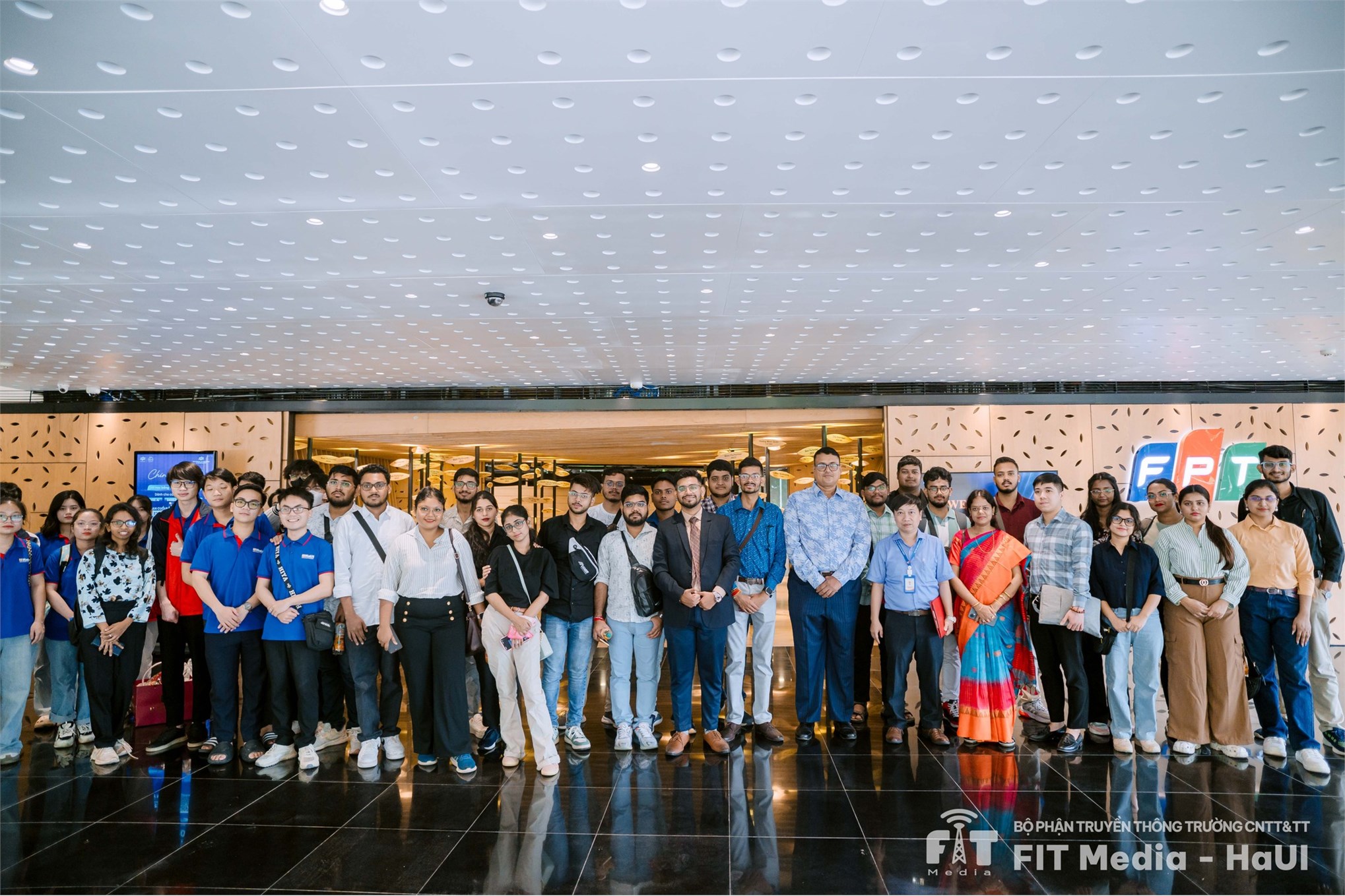 Hành trình kết nối văn hóa - tri thức: Chương trình trao đổi giữa Đại học JIS, Ấn Độ và Trường Đại học Công nghiệp Hà Nội kết thúc trong niềm lưu luyến