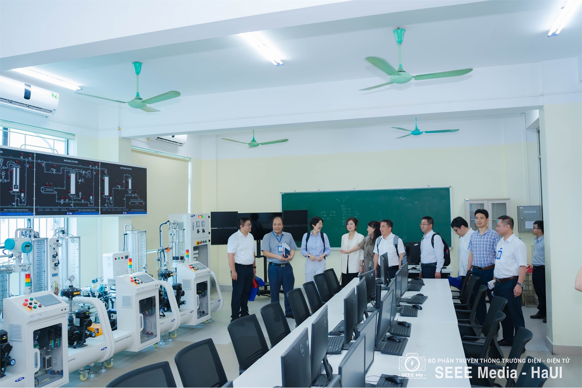 Chào đón đoàn đại biểu Đại học Quảng Tây, Trung Quốc đến thăm và làm việc