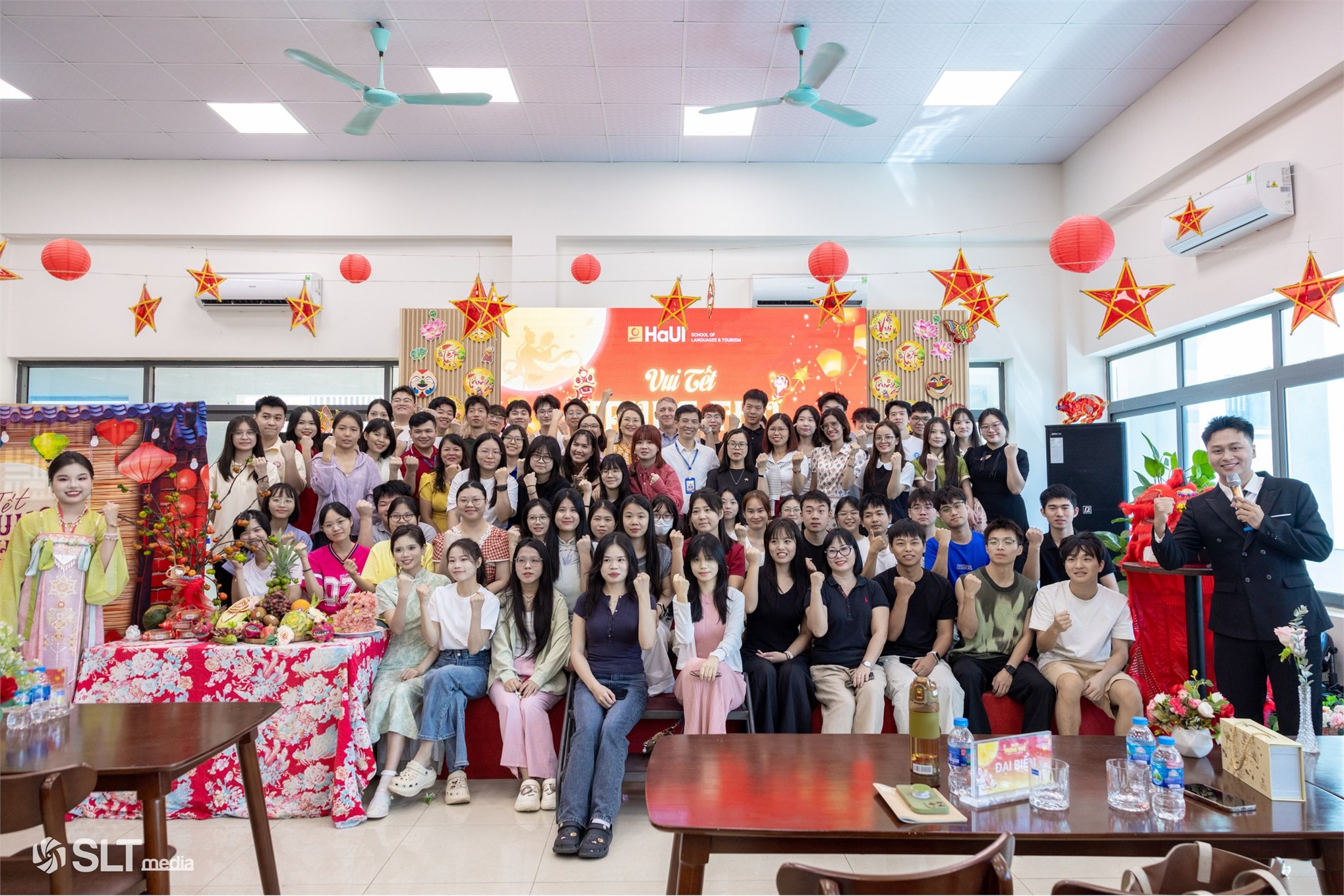 Trường Đại học Công nghiệp Hà Nội mang tết Trung thu ấm áp cho sinh viên quốc tế