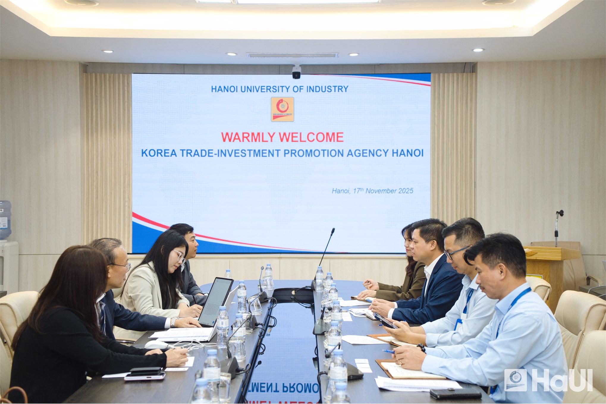 HaUI tiếp đón Cơ quan Xúc tiến Thương mại và Đầu tư Hàn Quốc (KOTRA)