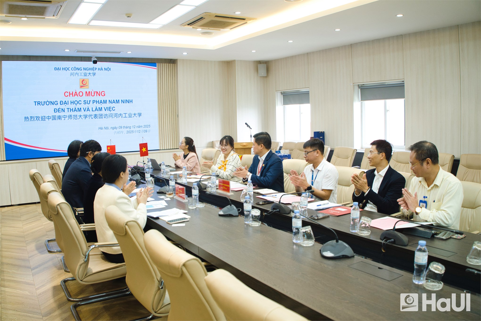 Ký kết biên bản hợp tác với Đại học Sư phạm Nam Ninh, Trung Quốc