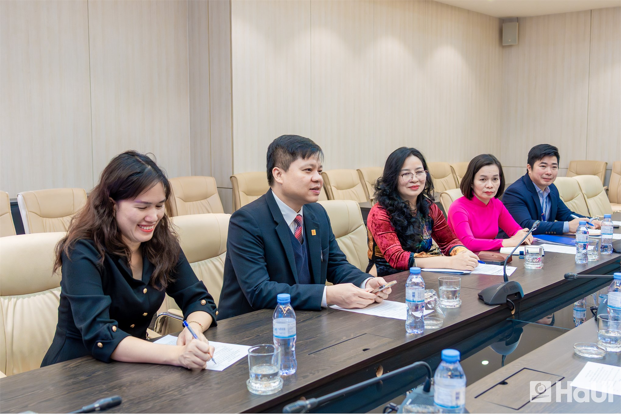 Thúc đẩy hợp tác trong lĩnh vực lý luận chính trị với Trường Đại học Bách khoa Quế Lâm, Trung Quốc