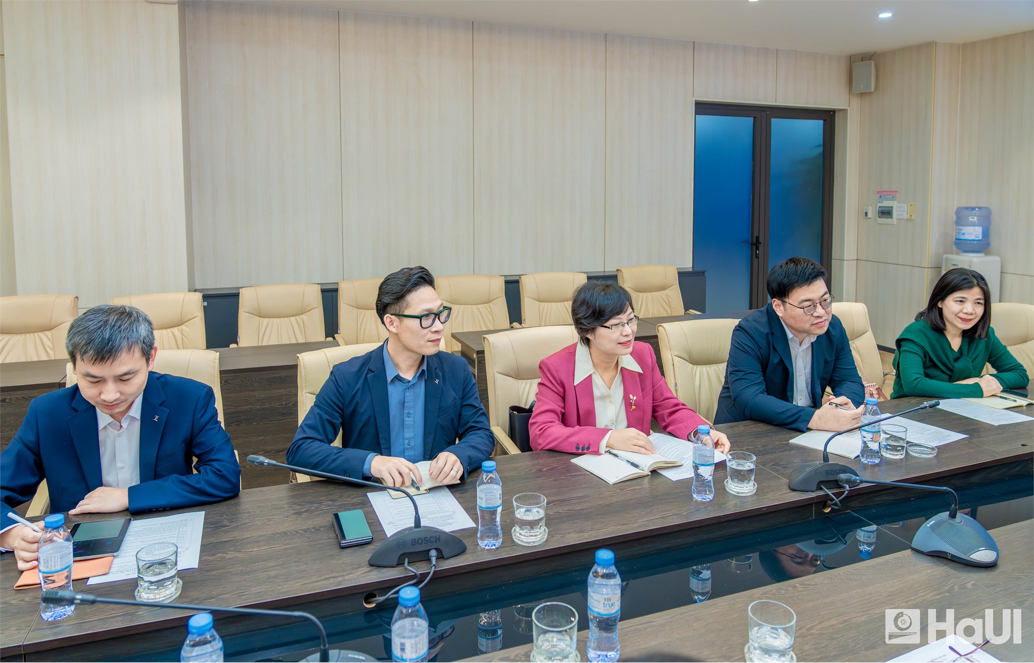 Thúc đẩy hợp tác trong lĩnh vực lý luận chính trị với Trường Đại học Bách khoa Quế Lâm, Trung Quốc