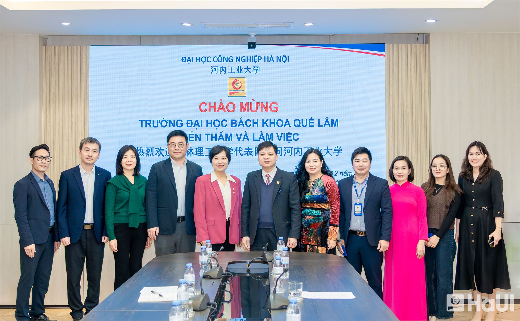 Thúc đẩy hợp tác trong lĩnh vực lý luận chính trị với Trường Đại học Bách khoa Quế Lâm, Trung Quốc