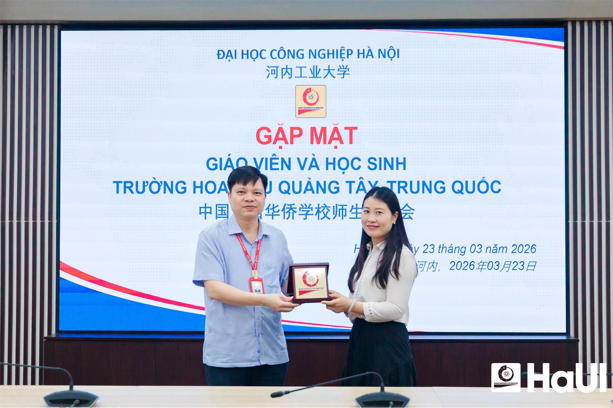 52 học sinh Trường Hoa Kiều Quảng Tây (Trung Quốc) đến trao đổi học tập tại HaUI