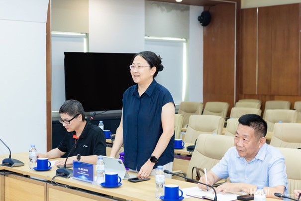 Đón tiếp đoàn cán bộ Trường Hoa Kiều Quảng Tây, Trung Quốc