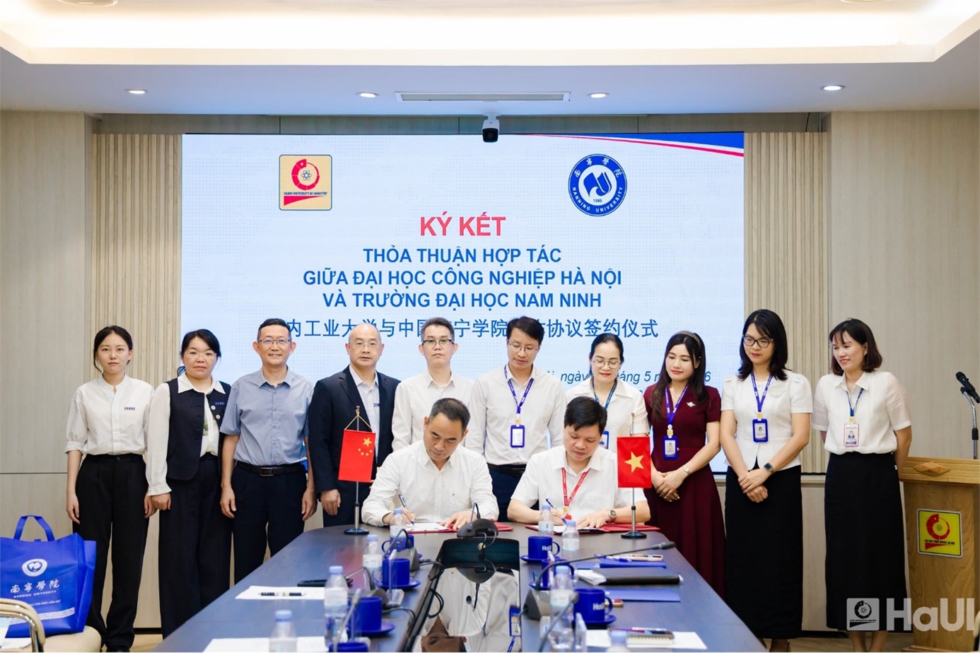 Đón tiếp đoàn cán bộ Trường Đại Học Nam Ninh, Trung Quốc