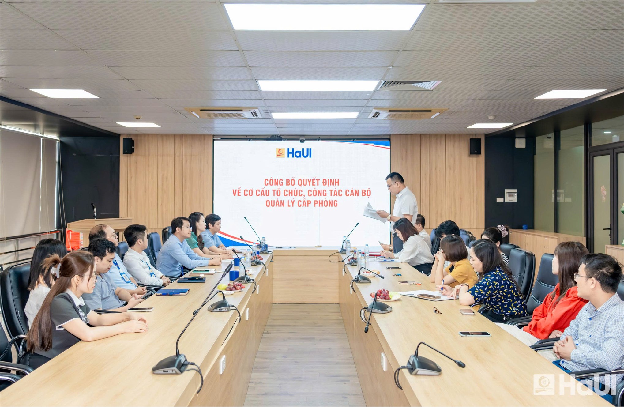 Công bố quyết định về cơ cấu tổ chức, công tác cán bộ quản lý cấp phòng của Ban Hợp tác đối ngoại và Ban Khoa học, Công nghệ và Đổi mới sáng tạo