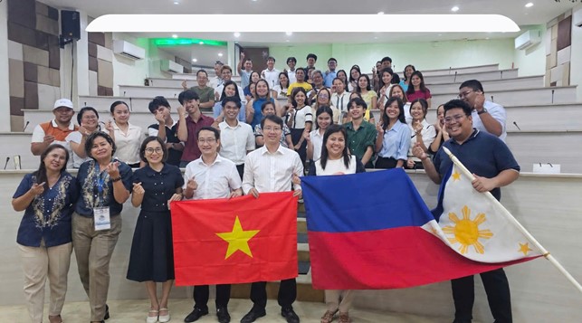 Hơn 500 học sinh Philippines tìm hiểu cơ hội học tập tại Đại học Công nghiệp Hà Nội