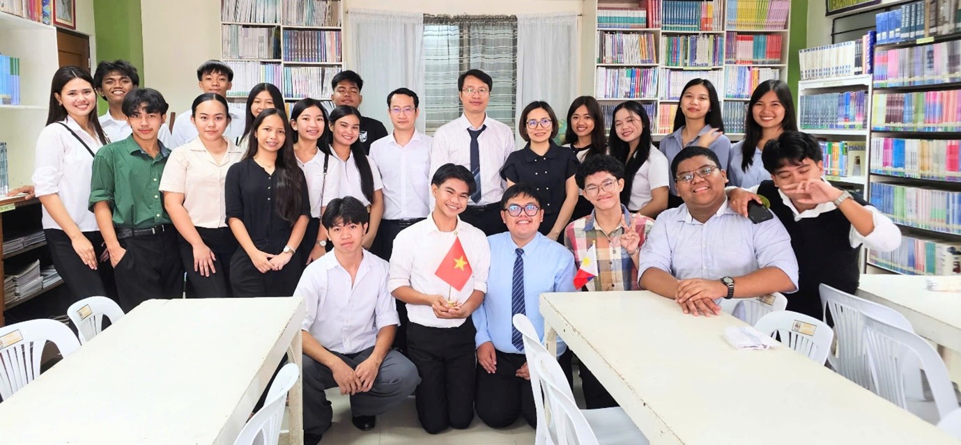 Hơn 500 học sinh Philippines tìm hiểu cơ hội học tập tại Đại học Công nghiệp Hà Nội