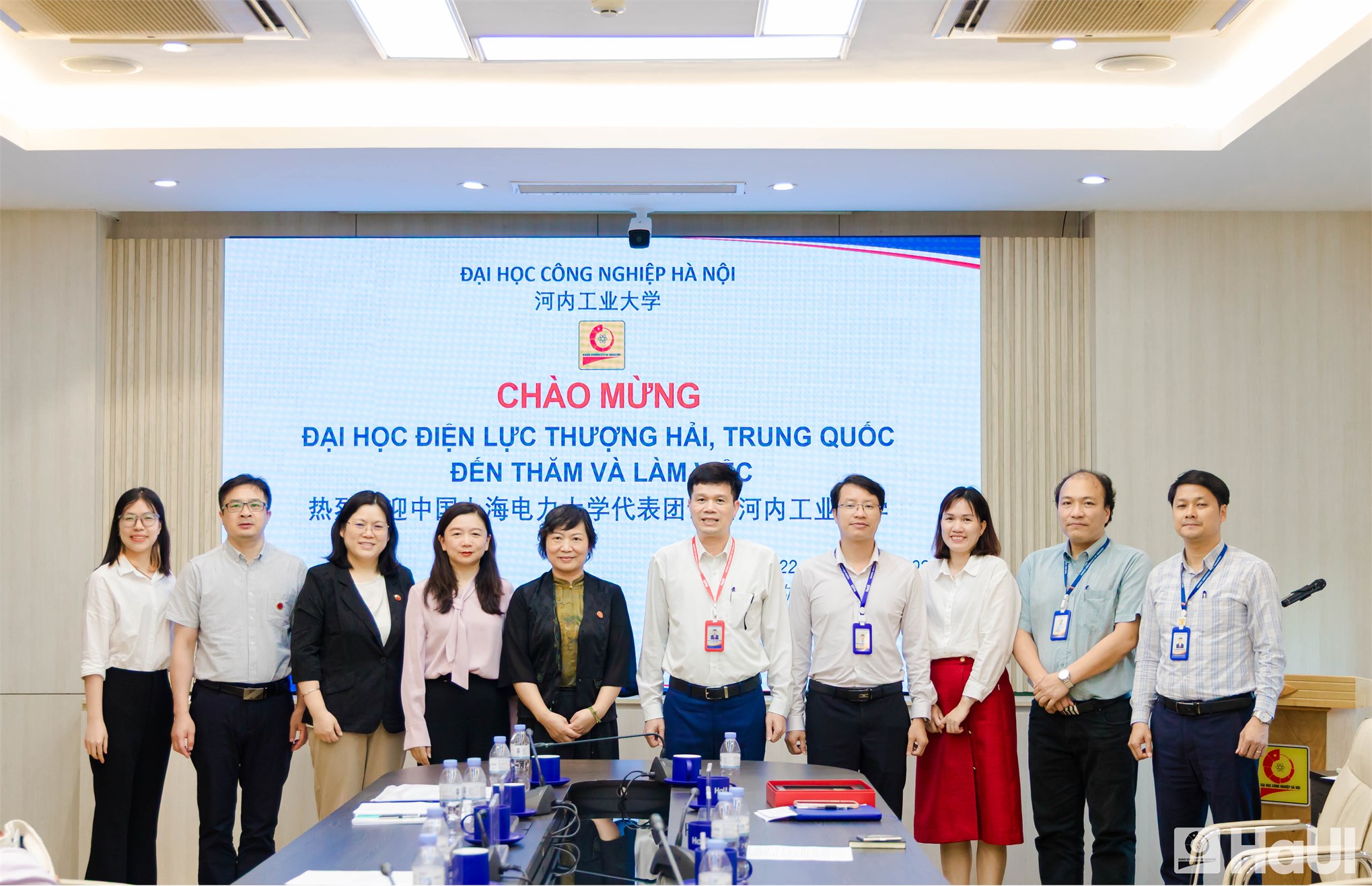 Đại học Công nghiệp Hà Nội tiếp đoàn công tác Đại học Điện lực Thượng Hải (Trung Quốc)