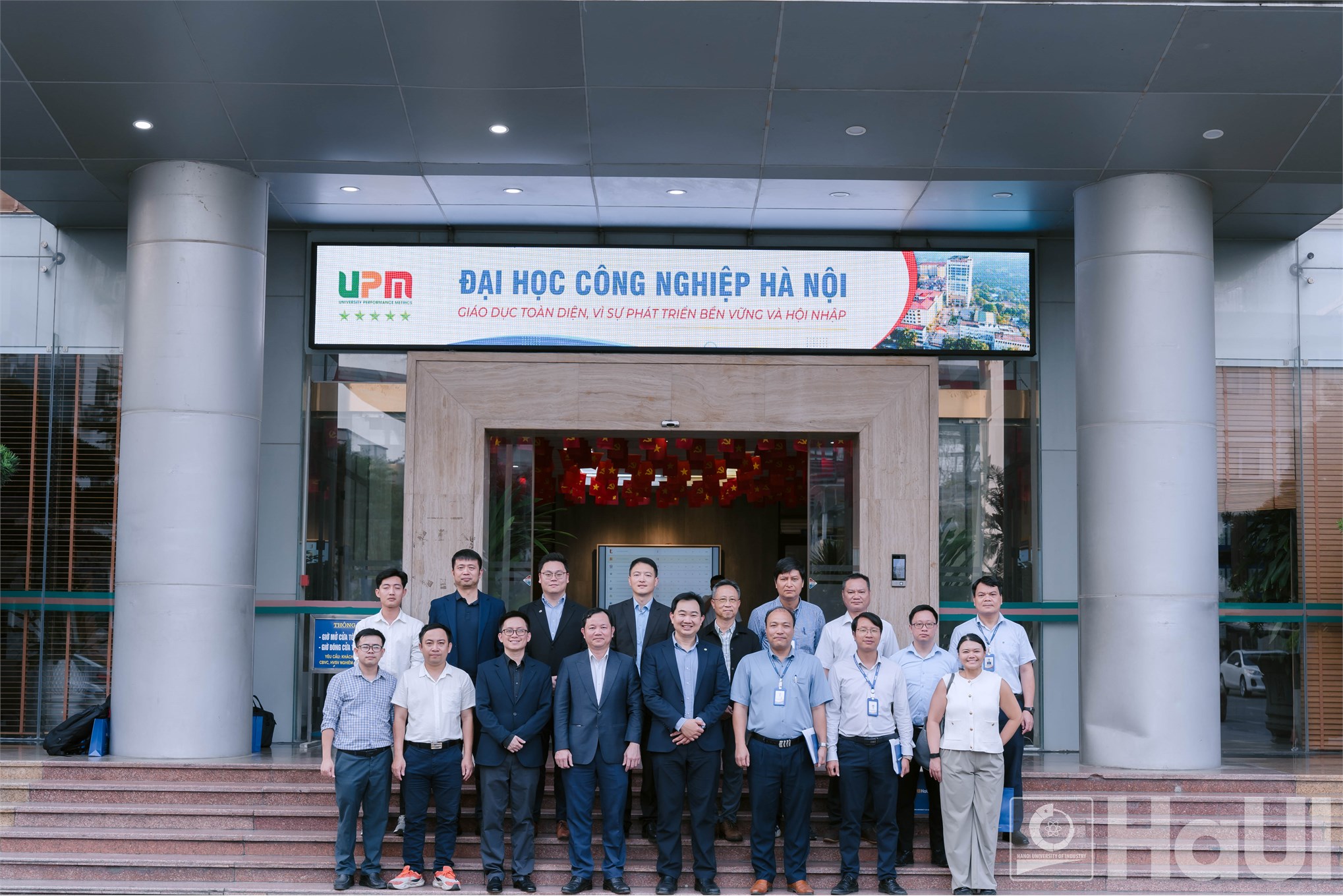 cơ hội hợp tác đào tạo nguồn nhân lực chất lượng cao với Hiệp hội Công nghiệp Bán dẫn Singapore