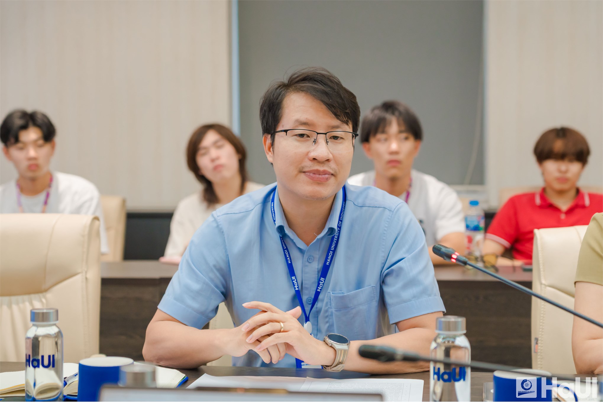PGS.TS Hoàng Tiến Đạt phát biểu tại buổi đón tiếp