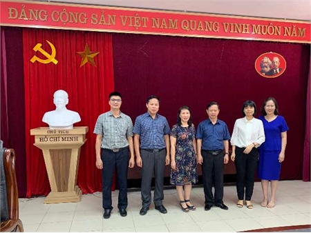 Đoàn công tác nhà trường đã có chuyến thăm và làm việc tại Ban quản lý các khu công nghiệp tỉnh Vĩnh Phúc.