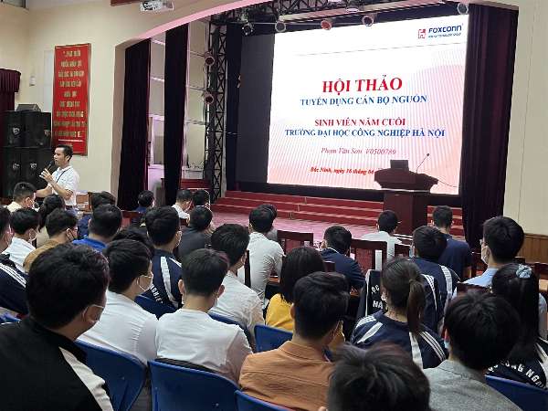 Hội thảo việc làm, tuyển dụng trực tiếp cán bộ nguồn Foxconn năm 2022