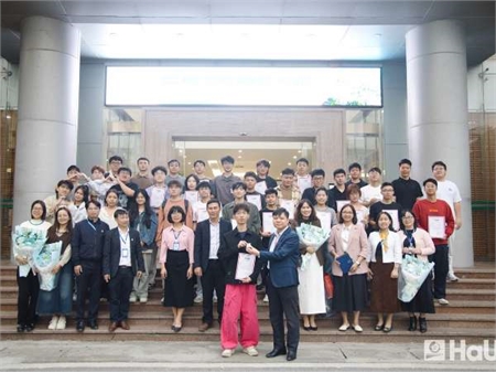 Tổng kết chương trình trao đổi học viên thạc sĩ giữa Đại học Công nghiệp Hà Nội và Trường Đại học Khoa học Kỹ thuật Quảng Tây (Trung Quốc)