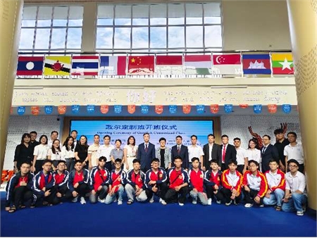 11 sinh viên HaUI bắt đầu hành trình học tập tại Đại học KHKT Điện tử Quế Lâm