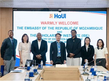 Đại học Công nghiệp Hà Nội tiếp đón đoàn đại sứ quán Mô-dăm-bích và Bộ Giáo dục & Văn hóa Mô-dăm-bích